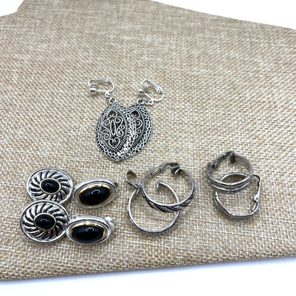 Earring Lot 5 Pair Earrings Clip on clasps assorted styles Silvertone clasp ♥️